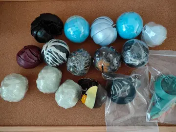 캡슐 토이 곤충, 공벌레, 벌, 사마귀 등.