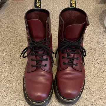 닥터마틴 8홀 UK4 체리 레드