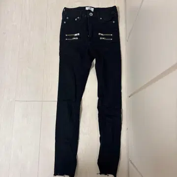 G.D. 블랙 스키니 데님 지퍼 포켓 부착