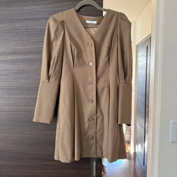 SLY 베이지 버튼 코트 원피스