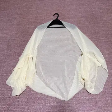 Dionis 플리츠 스톨