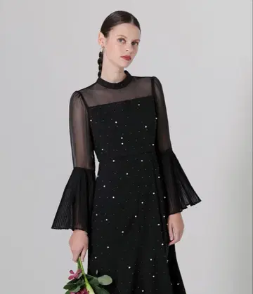 [ LEJA ] 펄 비즈 장식 머메이드 실루엣 원피스