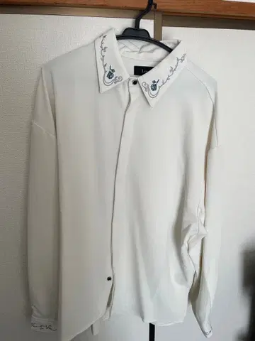 Loose 드레이프 트로미 로즈 자수 셔츠 L 사이즈 화이트