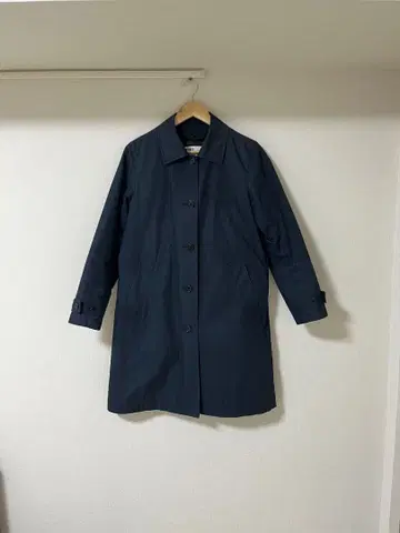 [ 마가렛호웰 ] 네이비 다운 라이너 부착 코트