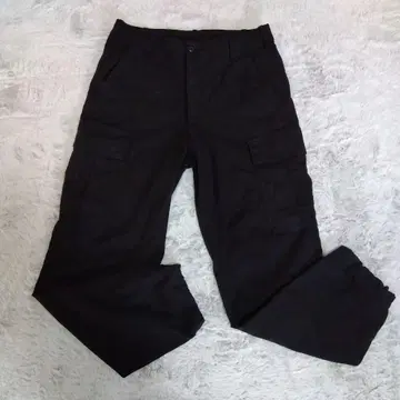 유니클로 카고 팬츠 밀리터리 블랙 유니클로 새상품급