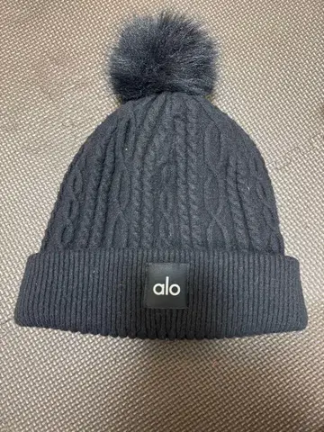 alo 케이블 짜임 니트 모자 블랙