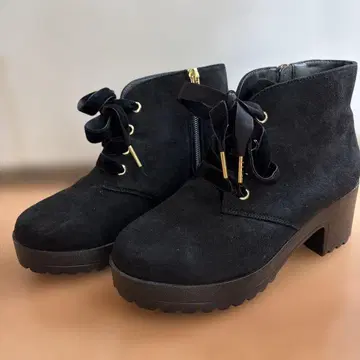 블랙 부츠 23cm