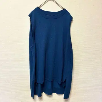 새상품 내추럴 랜드리 사이드 슬릿 니트 베스트 네이비