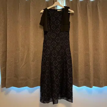 CLIFORD 블랙 레이스 맥시 드레스