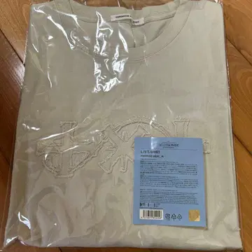 TOMORROW X TOGETHER T-SHIRTS