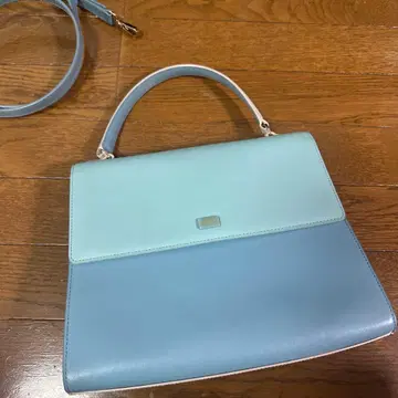 아네스베의 숄더백