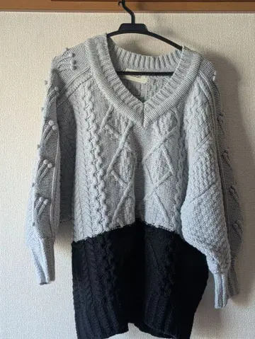 SNIDEL 바이컬러 케이블 짜임 니트 스웨터