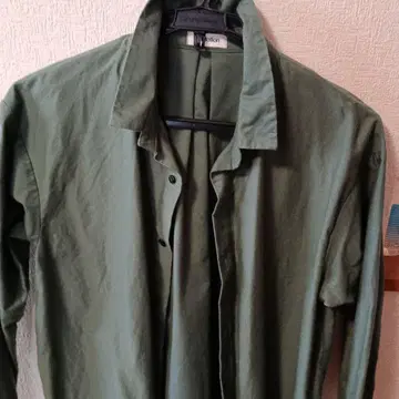 Plantation 올리브 그린 긴팔 셔츠