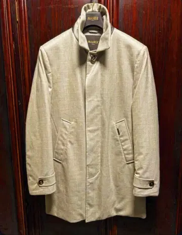 MOORER 베이지 울 코트