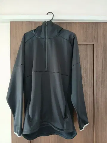 UNDER ARMOUR 하프 지퍼 후드티