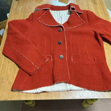 칠리 칸 오렌지 자켓