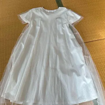 화이트 반팔 원피스 튤 포함