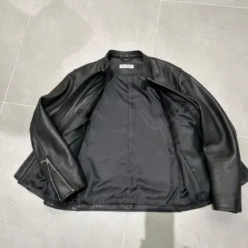 BEAUTY&YOUTH 블랙 가죽 자켓