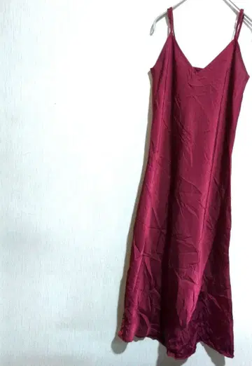 버건디 슬리브리스 롱 원피스