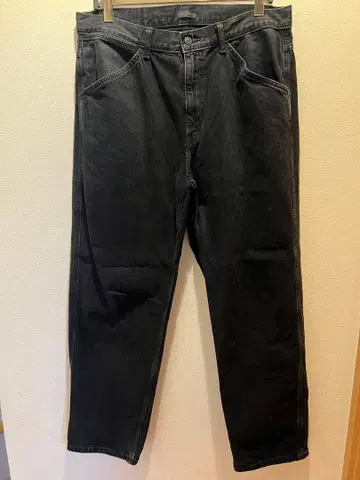 UNIQLO JEANS 블랙 스트레이트 레그 데님 팬츠