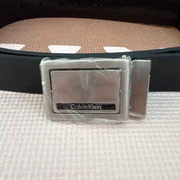 Calvin Klein 블랙 가죽 벨트