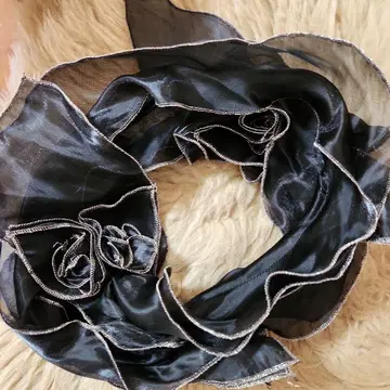 엘레강트 블랙 스톨 꽃 모티브