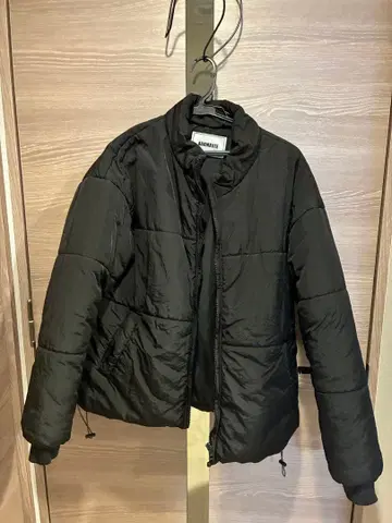 ADAMASTE 블랙 다운 자켓 S
