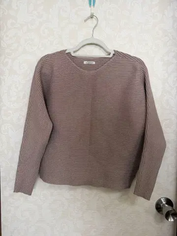 le.coeur blanc 긴팔 니트