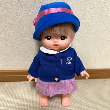 멜짱 인형 파란색 자켓