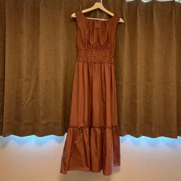 슬리브리스 브라운 롱 원피스