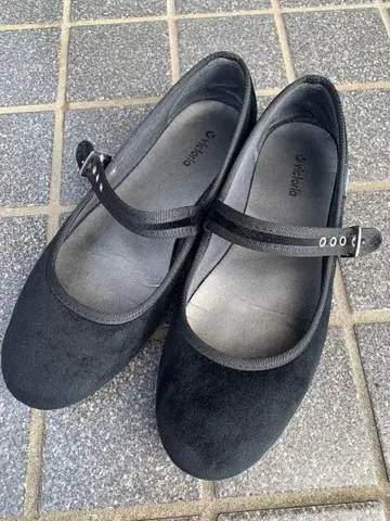 빅토리아 블랙 플랫슈즈 스트랩 포함 bshop 구매