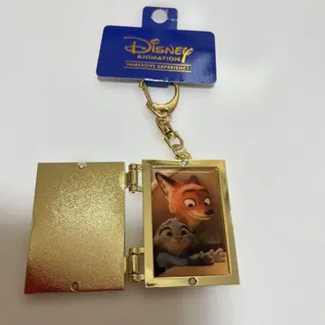 디즈니 이머시브 주토피아 BOOK형 키링 닉 주디