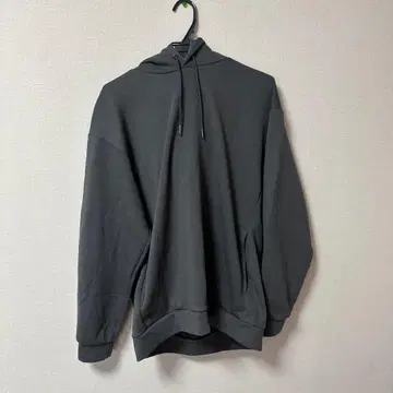 다크 그레이 후드 부착 후드티 L 사이즈