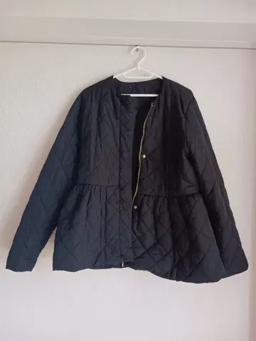 페플럼 다운 점퍼