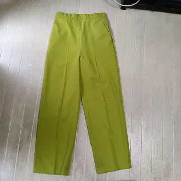 [ 6 로쿠 ] 라임 그린 와이드 레그 슬랙스 사이즈 36