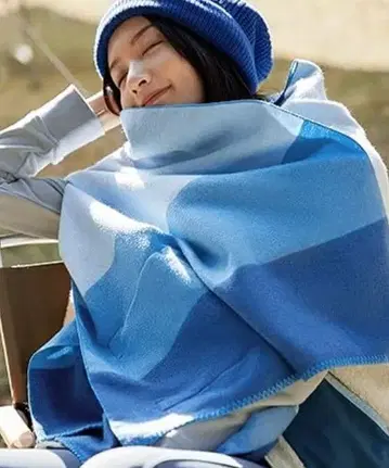 [ 새상품 ] Beneunder 포켓 부착 스톨 머플러