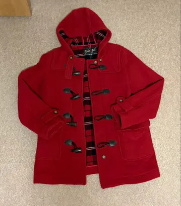 빨간색 더플 코트 후드 부착