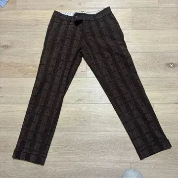브라운 체크 슬랙스