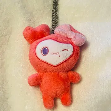 TWICE 산리오 콜라보 백참 채영