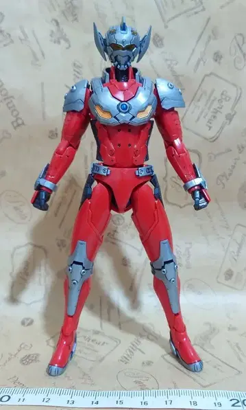 Figure-rise Standard 울트라맨 슈트 타로