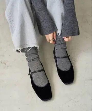 LE TALON 스퀘어 소프트 메리 제인