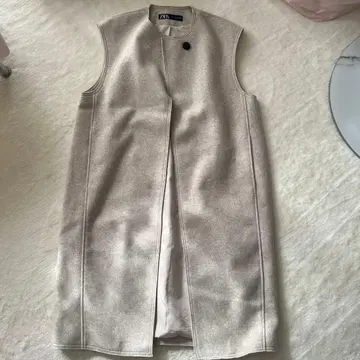 설날 연휴 세일 500엔 할인! 미사용 ZARA 베스트 사이즈 S