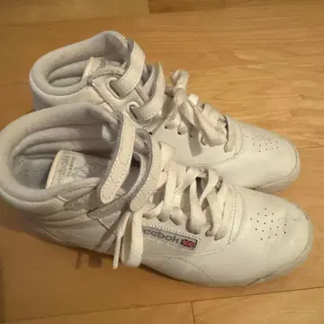 리복 프리스타일 하이