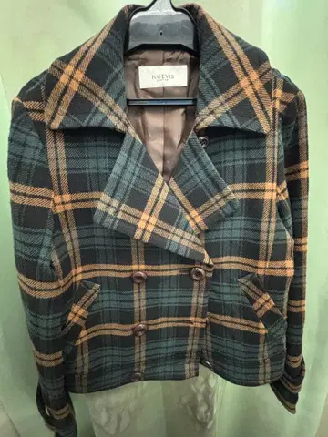 NUEVIS 체크 무늬 피 코트