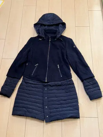 ARMANI JEANS 네이비 후드 부착 롱 코트