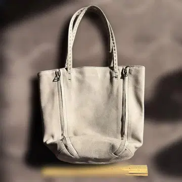 그레이 가죽 토트백 지퍼 포함