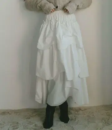 ECREL 웨이브 턱 캉캉 스커트