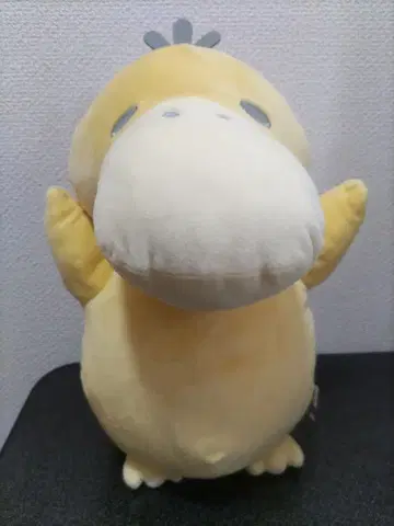 요코하마의 피카츄 코닥 봉제 인형