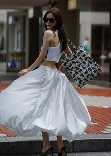 실크 터치 벌룬 스커트 택 포함 새상품!