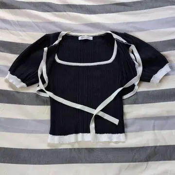 REDYAZEL 네이비 반팔 상의